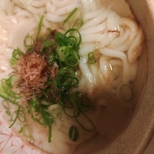 関西風あっさりツユのうどん